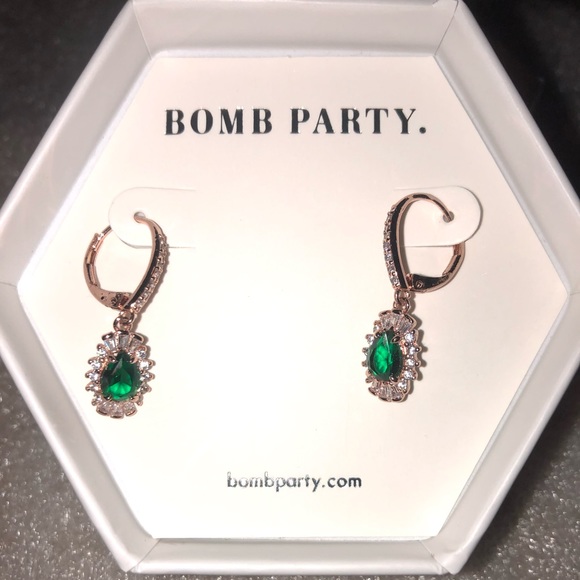 Earrings - Picture 2 of 6